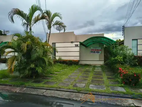 Av. Padre Monteiro de Noronha, Casa 104, Residencial Altos de Flores - Flores